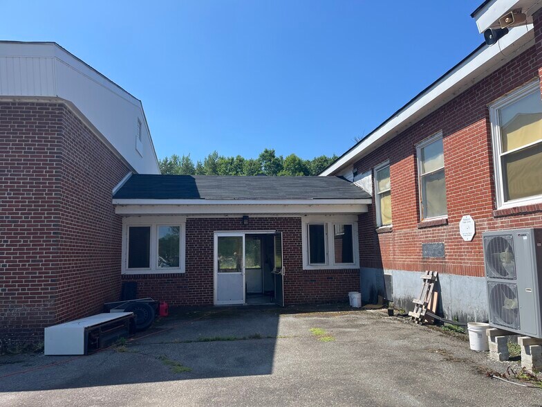 41 Graham ln, Mattawamkeag, ME à vendre - Photo de l’immeuble – Image 3 sur 11