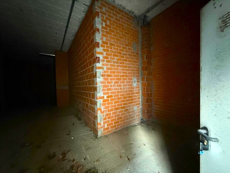 Local commercial dans Ponferrada à vendre - Photo de l’immeuble – Image 3 sur 14