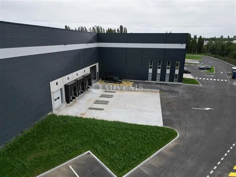 Industriel/Logistique dans Seclin à louer - Photo de l’immeuble – Image 2 sur 12