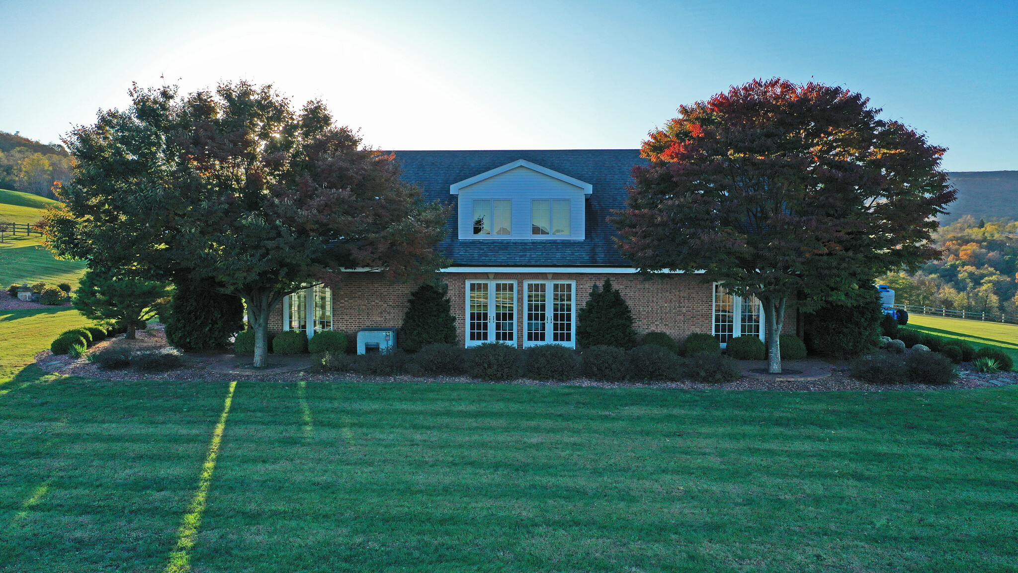 15201 Weimer Road, Mount Savage, MD à vendre Photo principale– Image 1 sur 96