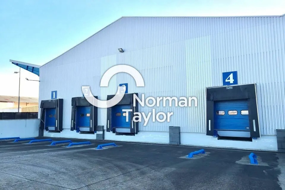 Industriel/Logistique dans Hendaye à louer Photo de l’immeuble– Image 1 sur 5