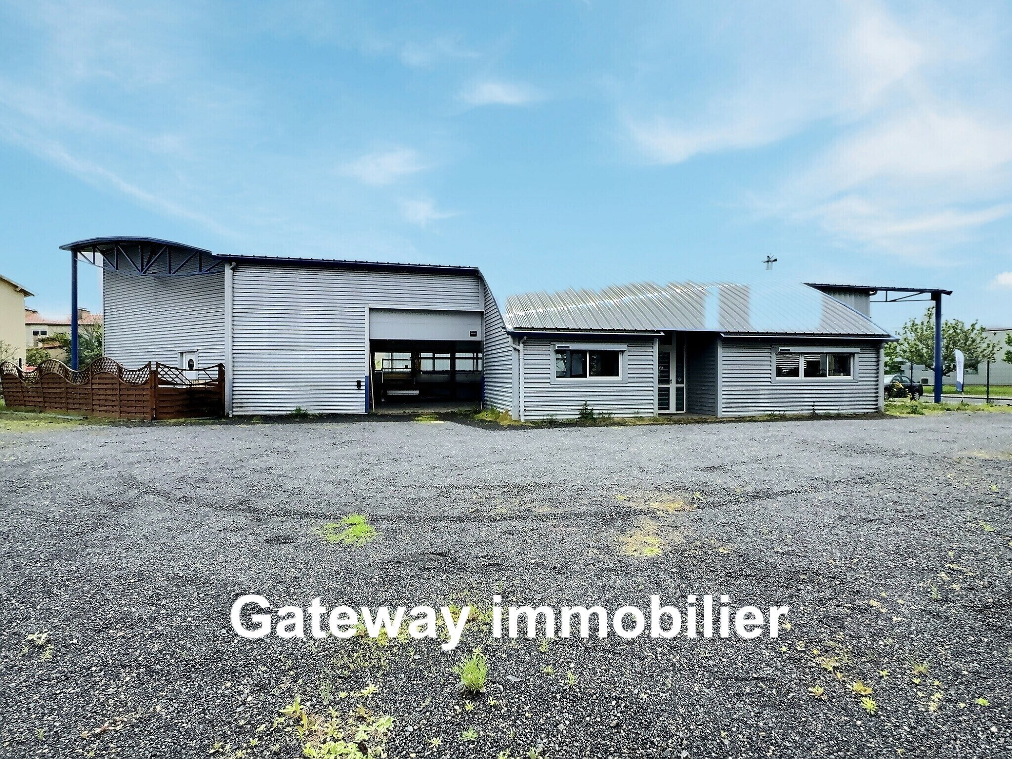 Industriel/Logistique dans Issoire à louer Photo de l’immeuble– Image 1 sur 17