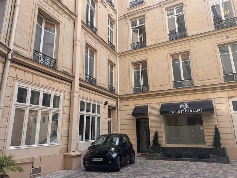 Bureau dans Paris à louer - Photo de l’immeuble – Image 2 sur 8
