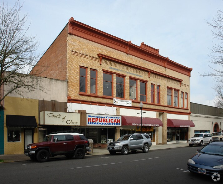 622-630 SE Jackson St, Roseburg, OR à vendre - Photo principale – Image 1 sur 117