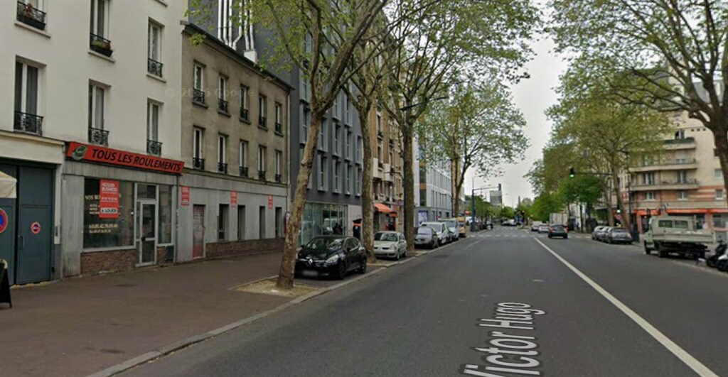 Local commercial dans Clichy à louer Photo de l’immeuble– Image 1 sur 3