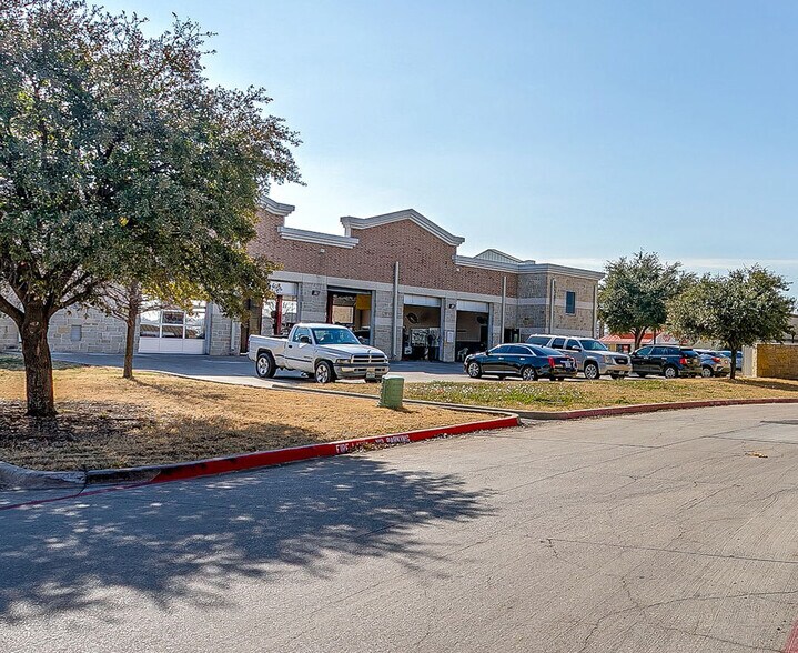 6530 Hawks Creek Ct, Fort Worth, TX à louer - Photo de l’immeuble – Image 3 sur 9