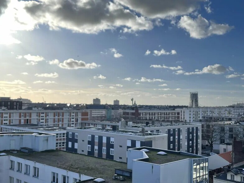 Local d'activités dans Le Havre à vendre - Photo de l’immeuble – Image 2 sur 4