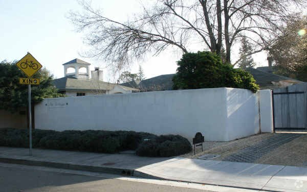 310 1st St E, Sonoma, CA à vendre - Photo de l’immeuble – Image 2 sur 13