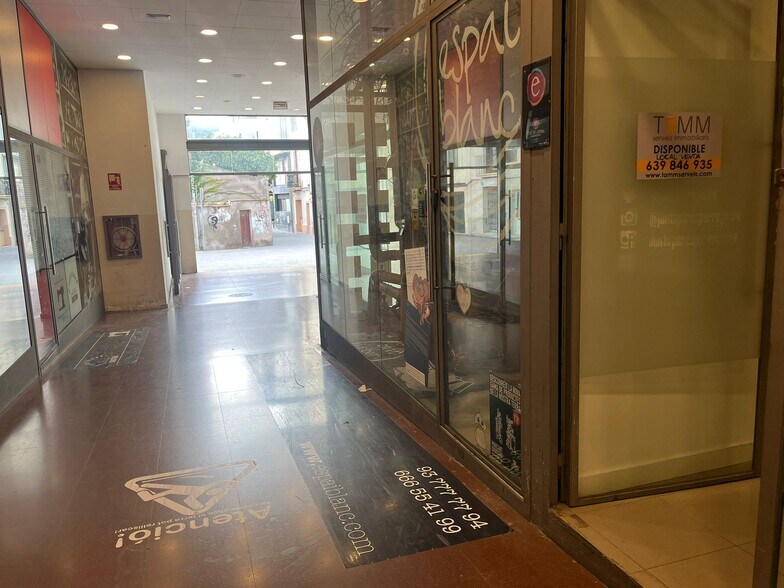 Immeuble residentiel dans Esparreguera, Barcelona à vendre - Photo intérieure – Image 2 sur 5