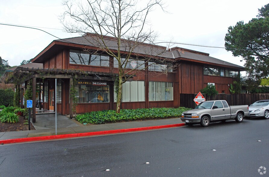 61 Camino Alto, Mill Valley, CA à louer - Photo de l’immeuble – Image 3 sur 11