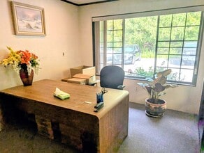 211 Schraffts Dr, Waterbury, CT à louer Photo intérieure– Image 2 sur 5