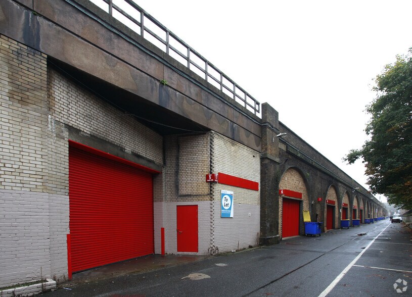 Queens Rd, Londres à louer - Photo de l’immeuble – Image 2 sur 5