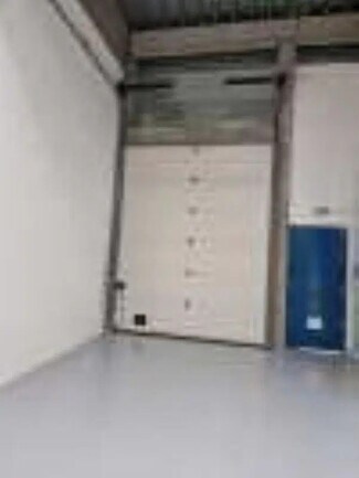 Plus de détails pour Bureau, Local d'activités à louer