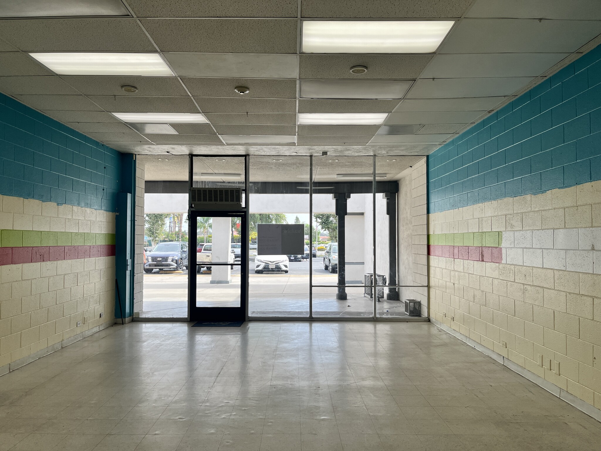 4652-4822 La Sierra Ave, Riverside, CA à louer Photo intérieure– Image 1 sur 11