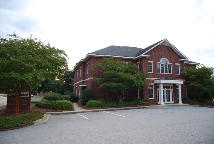 130 Whiteford Way, Lexington, SC à louer Photo principale– Image 1 sur 2