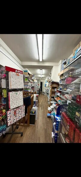 Local commercial dans Paris à louer - Photo intérieure – Image 3 sur 8