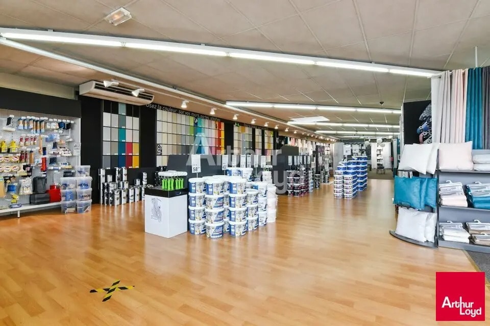 Local commercial dans Vineuil à louer Photo intérieure– Image 1 sur 3