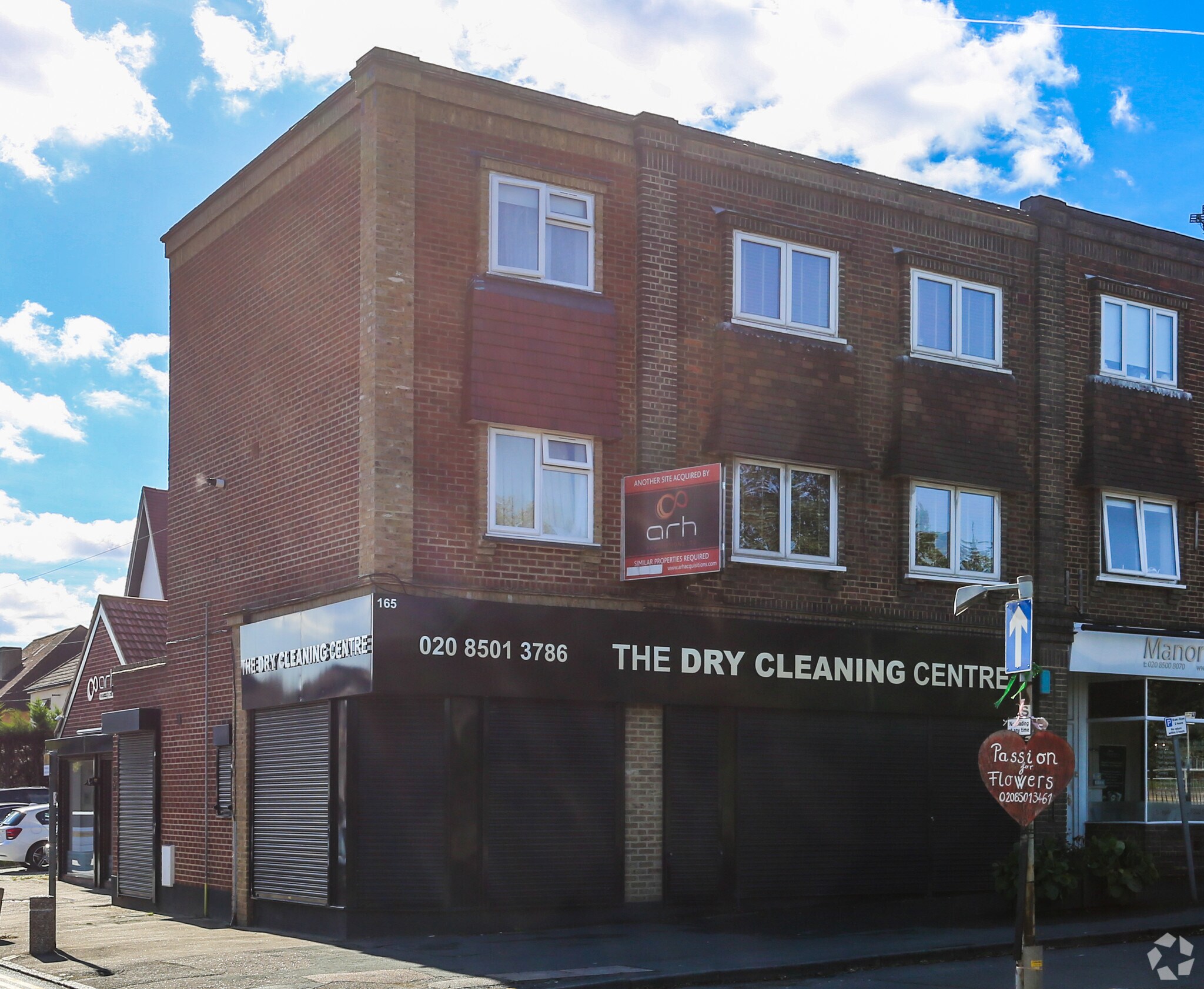 165 Manor Rd, Chigwell à louer Photo principale– Image 1 sur 3