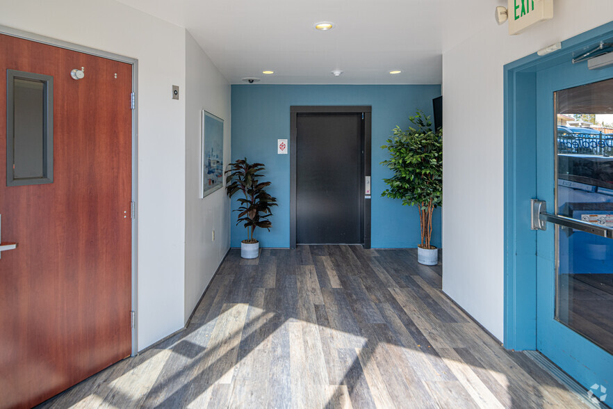 1180 Mt Diablo Blvd, Walnut Creek, CA à louer - Hall d’entrée – Image 3 sur 36