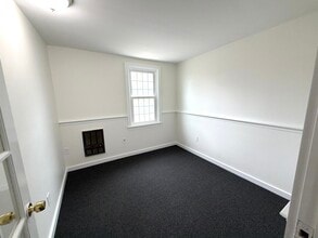 129 Main St, Old Saybrook, CT à louer Photo intérieure– Image 2 sur 2