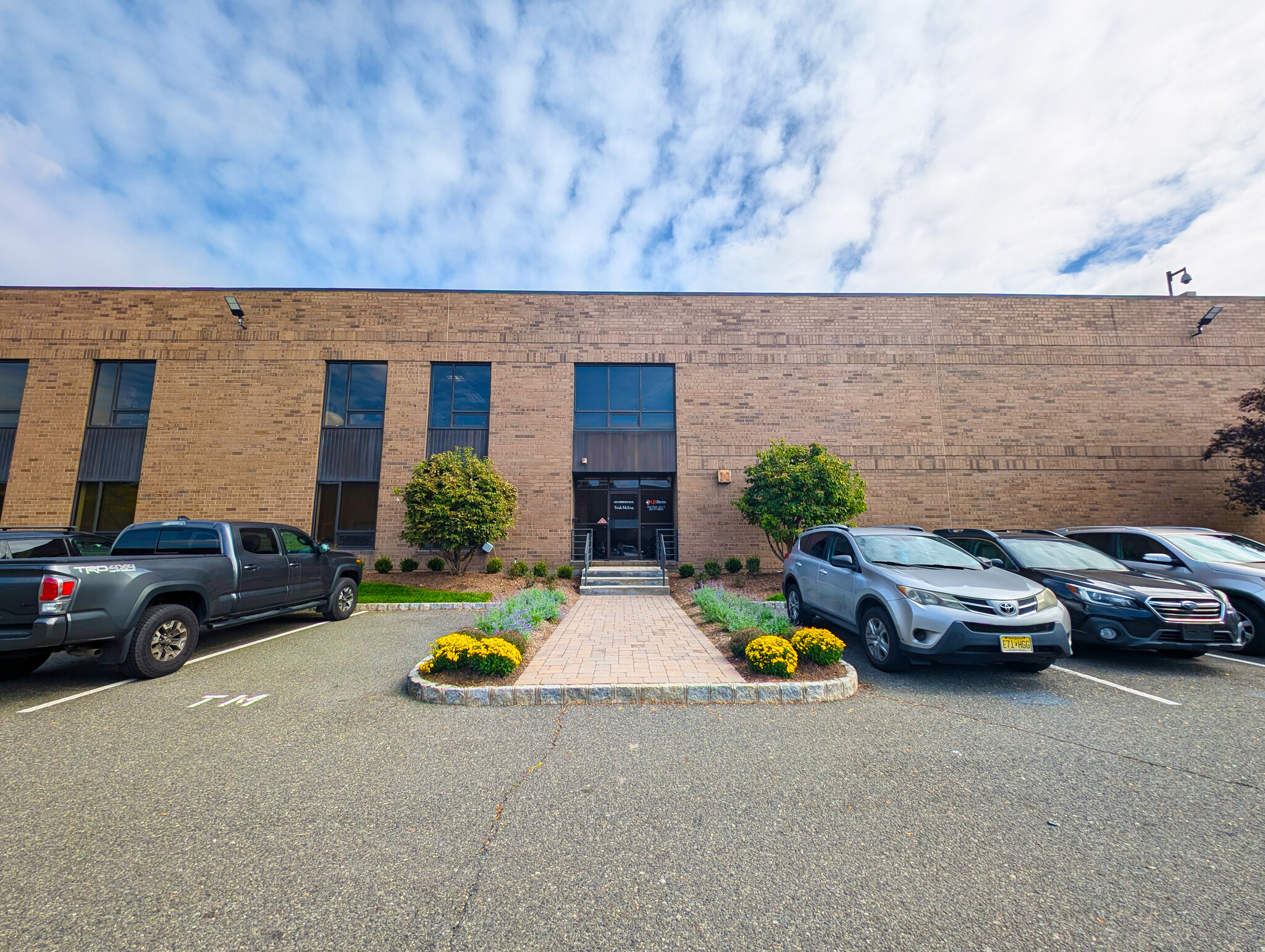 430-450 Commerce Blvd, Carlstadt, NJ à louer Photo principale– Image 1 sur 5