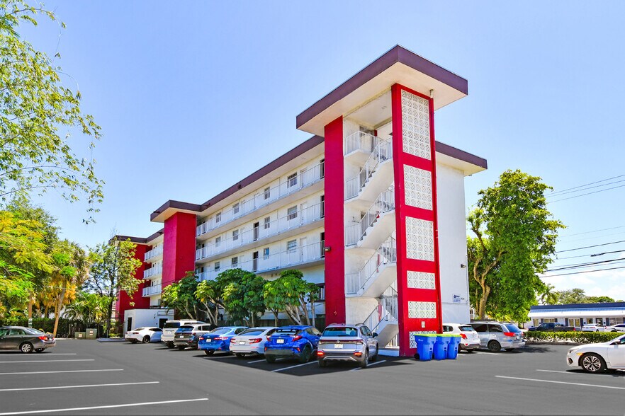2520 N Andrews Ave, Wilton Manors, FL à vendre - Photo de l’immeuble – Image 1 sur 16