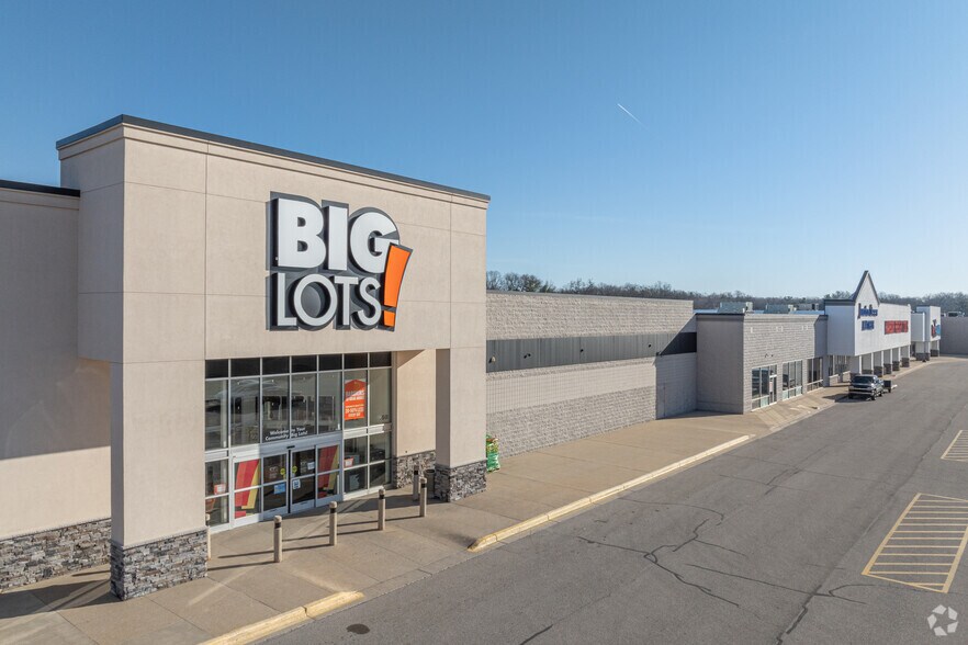 1650-1720 E Sherman Blvd, Muskegon, MI à louer - Photo principale – Image 1 sur 5