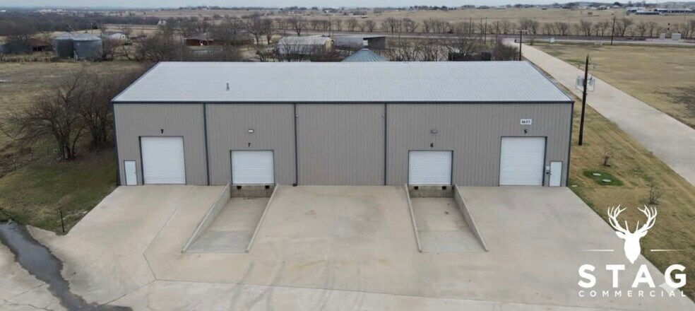 1615 N FM 156, Ponder, TX à louer - Photo principale – Image 1 sur 9