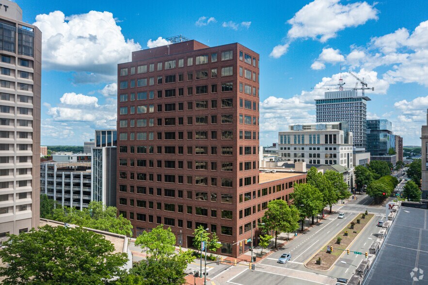600 E Broad St, Richmond, VA à louer - Photo principale – Image 1 sur 11