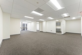 8229 Boone Blvd, Vienna, VA à louer Photo de l’immeuble– Image 1 sur 20