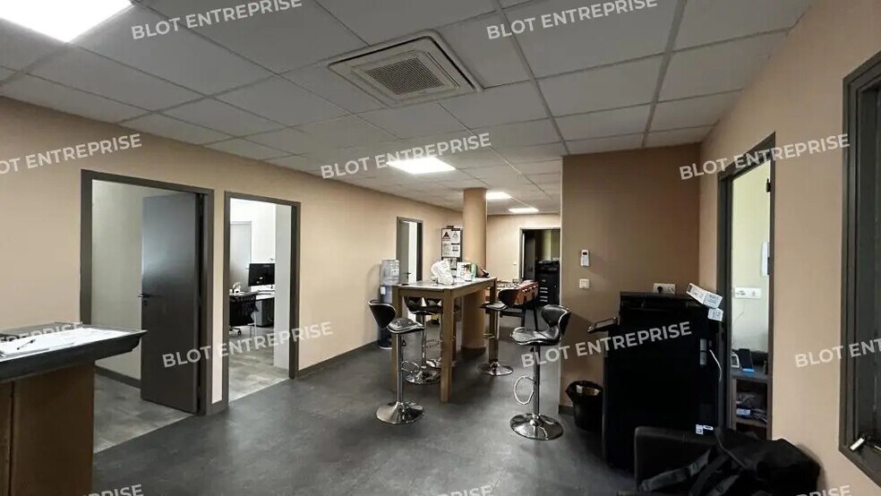 Bureau dans Rennes à vendre - Photo de l’immeuble – Image 2 sur 10