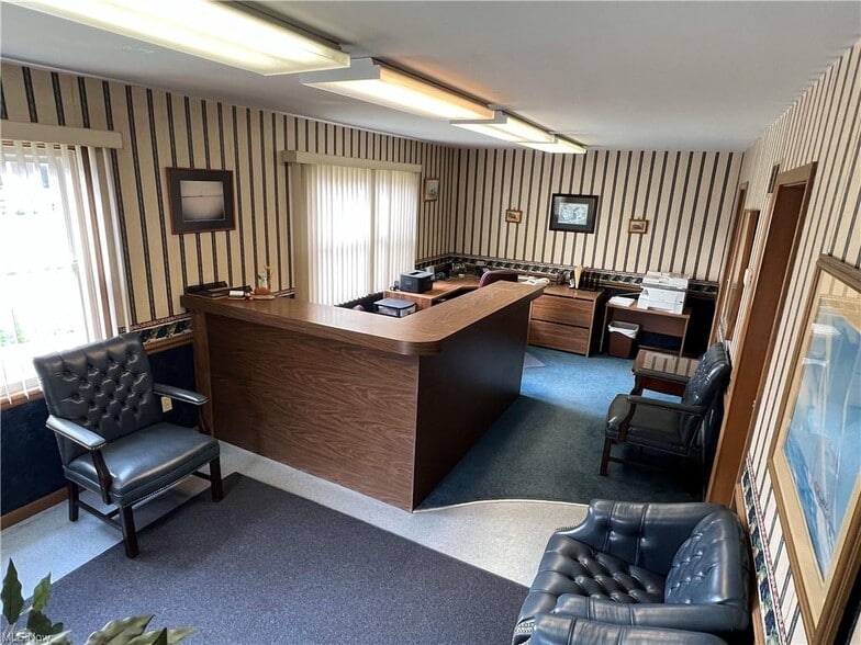 171 Broad St, Conneaut, OH à vendre - Hall d’entrée – Image 3 sur 8