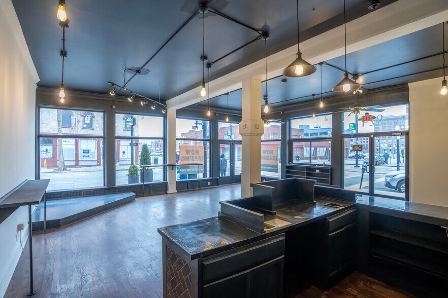 824 Elm St, Cincinnati, OH à louer - Photo intérieure – Image 3 sur 10