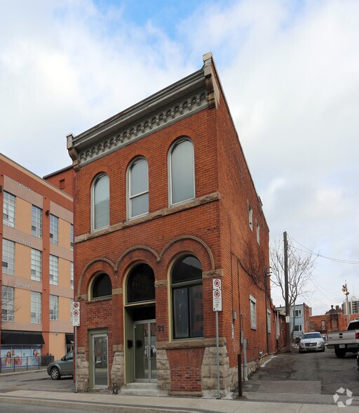 21 Rebecca St, Hamilton, ON à vendre - Photo de l’immeuble – Image 2 sur 2