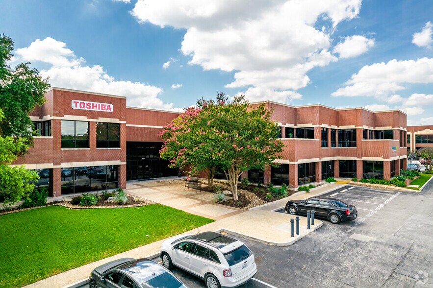 14607 San Pedro Ave, San Antonio, TX à louer - Photo principale – Image 2 sur 17