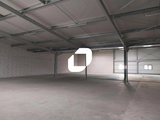 Plus de détails pour Local d'activités à louer