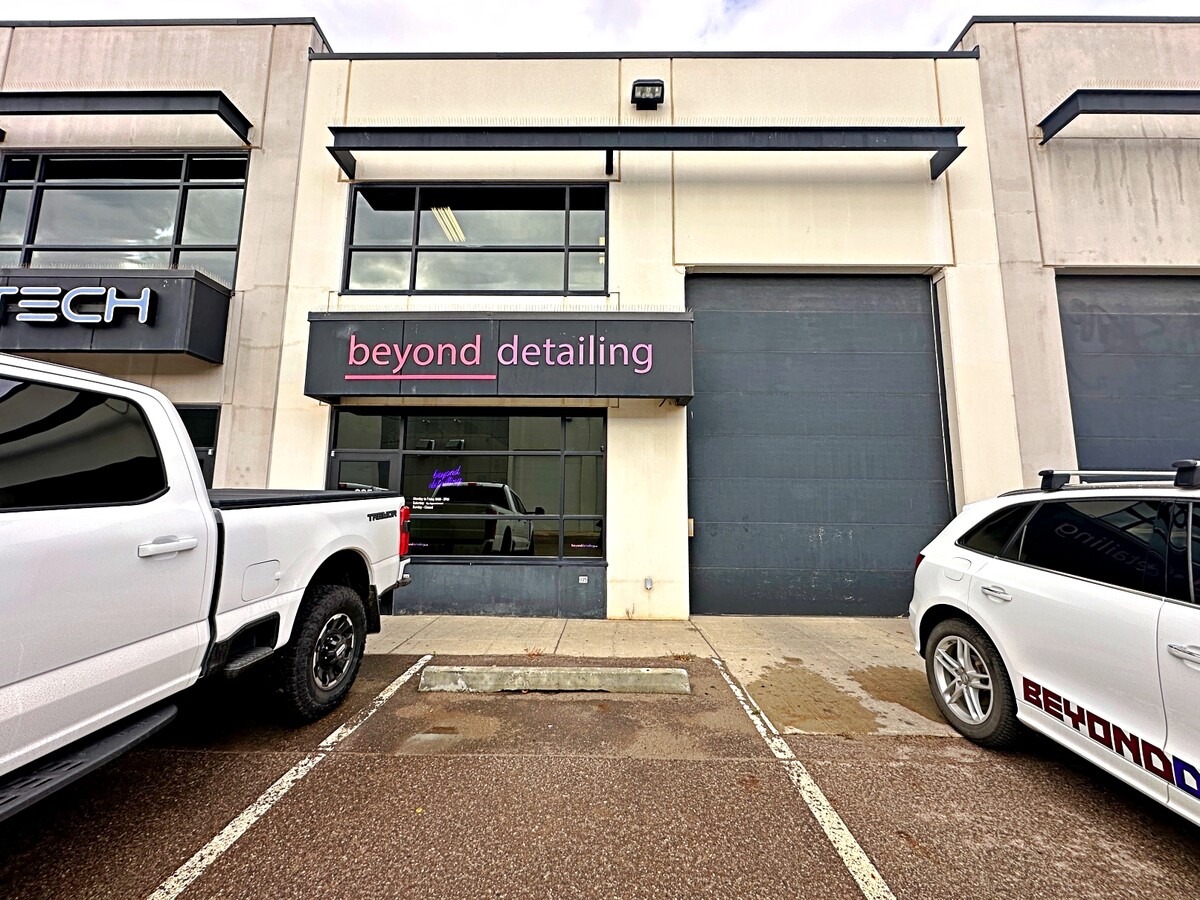 400 Mackenzie Blvd, Fort McMurray, AB T9H 4C4 - Lot 305 -  - Photo intérieure - Image 1 of 21