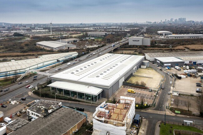 Plus de détails pour 13 Gascoigne Rd, Barking - Industriel/Logistique à louer
