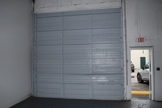 1703-1747 NW 38th Ave, Lauderhill, FL à louer Photo intérieure– Image 2 sur 3