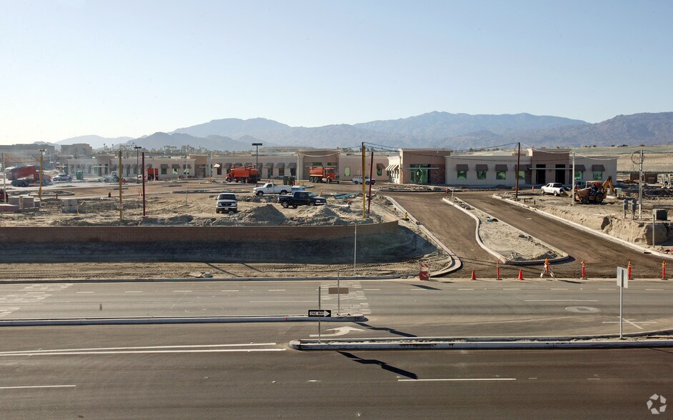 36901 Cook St, Palm Desert, CA à louer - Photo de l’immeuble – Image 2 sur 2