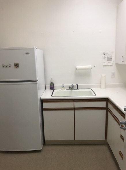 7010 Soquel Dr, Aptos, CA à louer - Photo intérieure – Image 3 sur 21