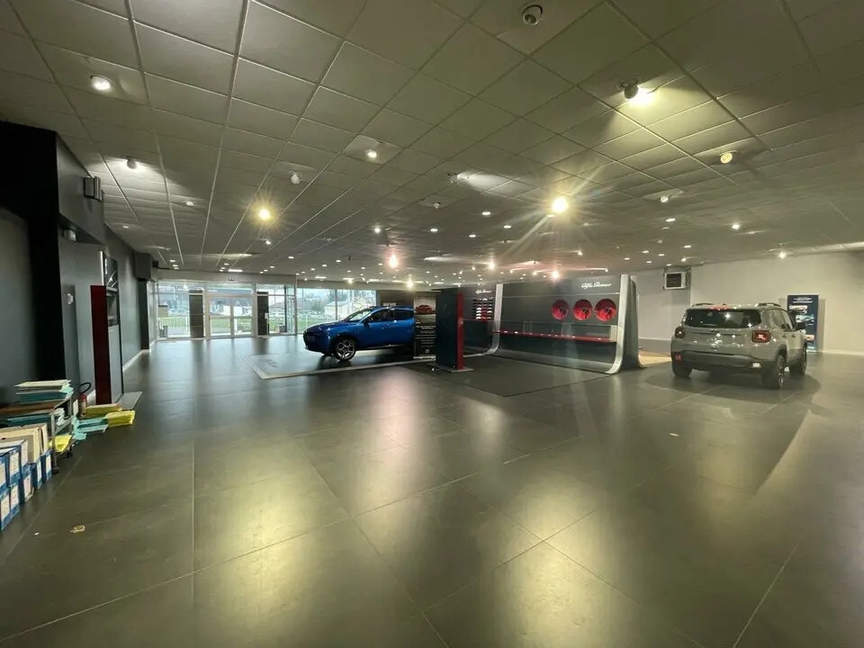 Local commercial dans Groslay à louer Photo de l’immeuble– Image 1 sur 4