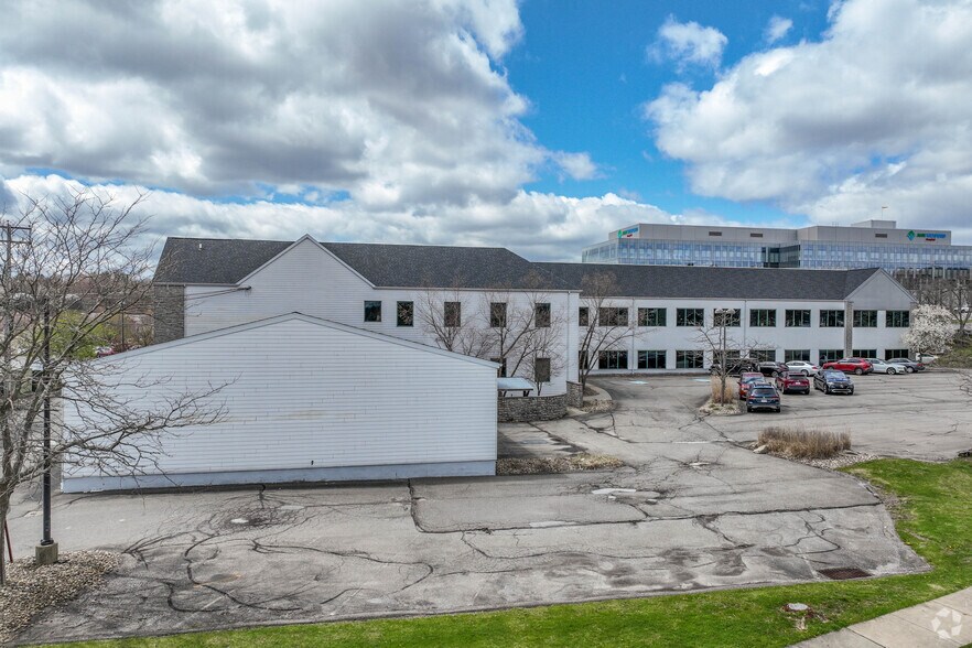 12330 Perry Hwy, Wexford, PA à vendre - Photo de l’immeuble – Image 3 sur 17