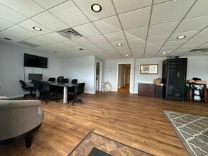 15 Civic Center Dr NE, Rochester, MN à louer Photo intérieure– Image 2 sur 4