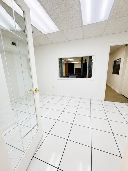 3100 NW 72nd Ave, Miami, FL à louer - Photo de l’immeuble – Image 3 sur 13
