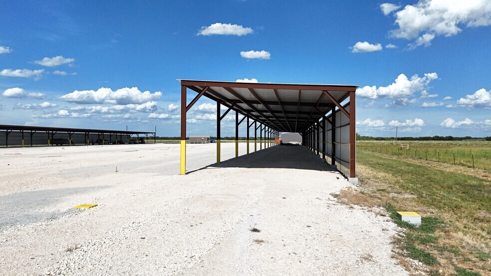 517 Vaughan Ln, Tioga, TX à vendre - Photo de l’immeuble – Image 3 sur 16