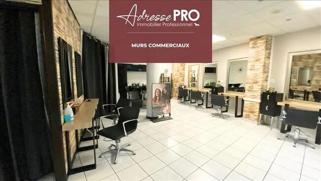 Plus de détails pour Local commercial à vendre