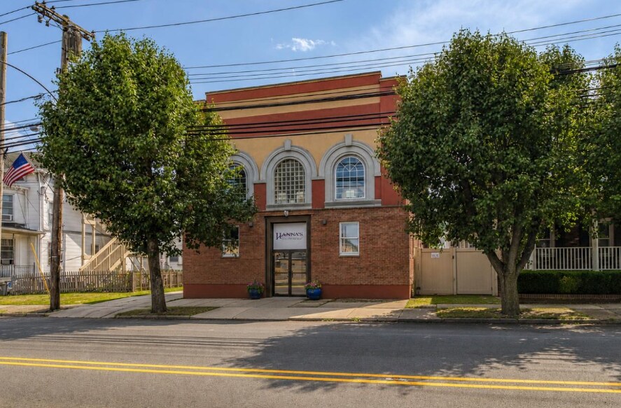 44 N Main St, Milltown, NJ à louer - Photo de l’immeuble – Image 1 sur 14