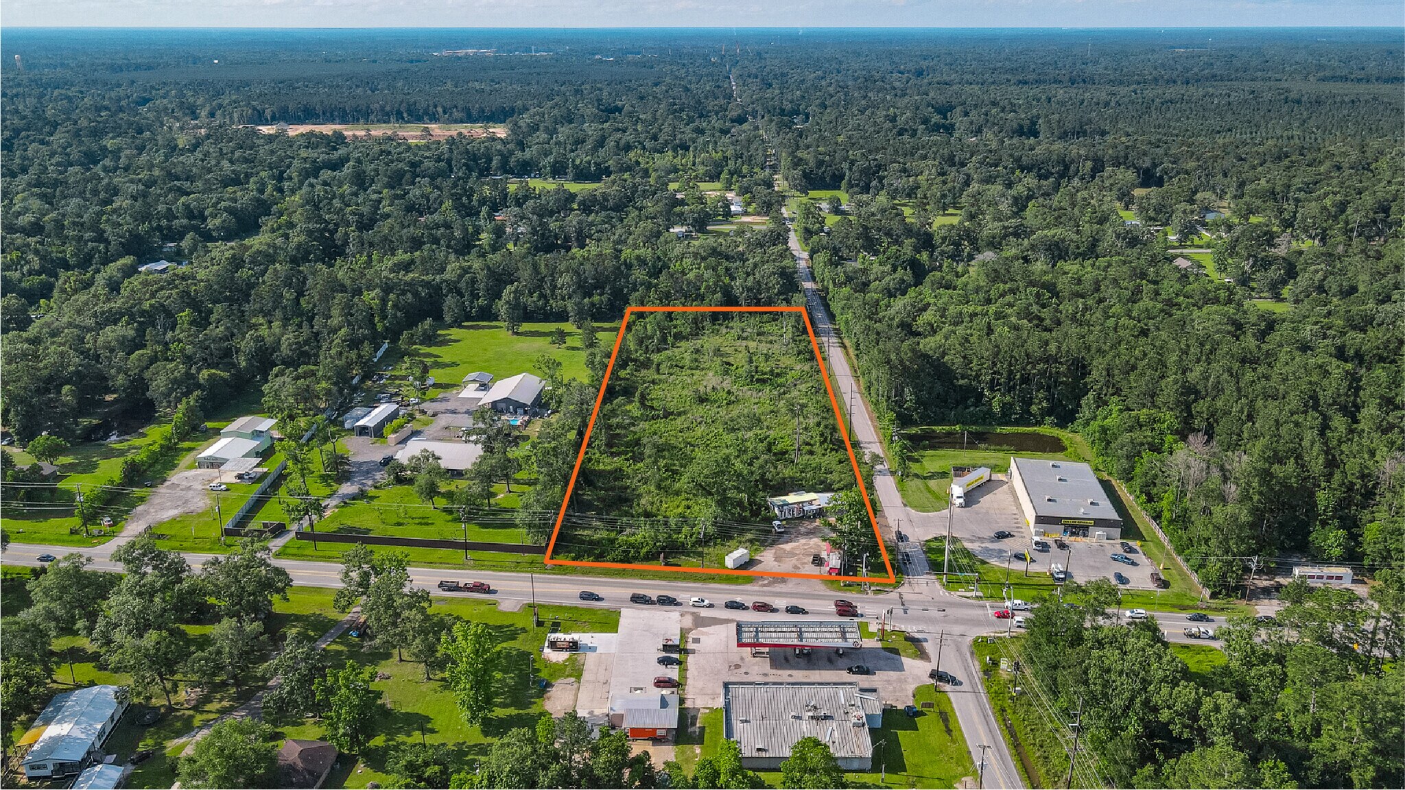 27387 FM 2090 Rd, Splendora, TX à vendre Photo principale– Image 1 sur 13