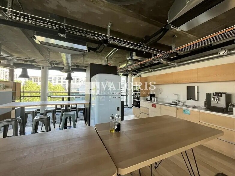 Bureau dans Lyon à louer - Photo de l’immeuble – Image 3 sur 13